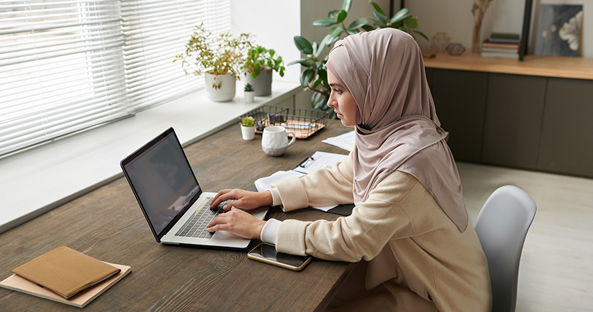 How To Learn English Online & Speak Fluently In Just 3 Months